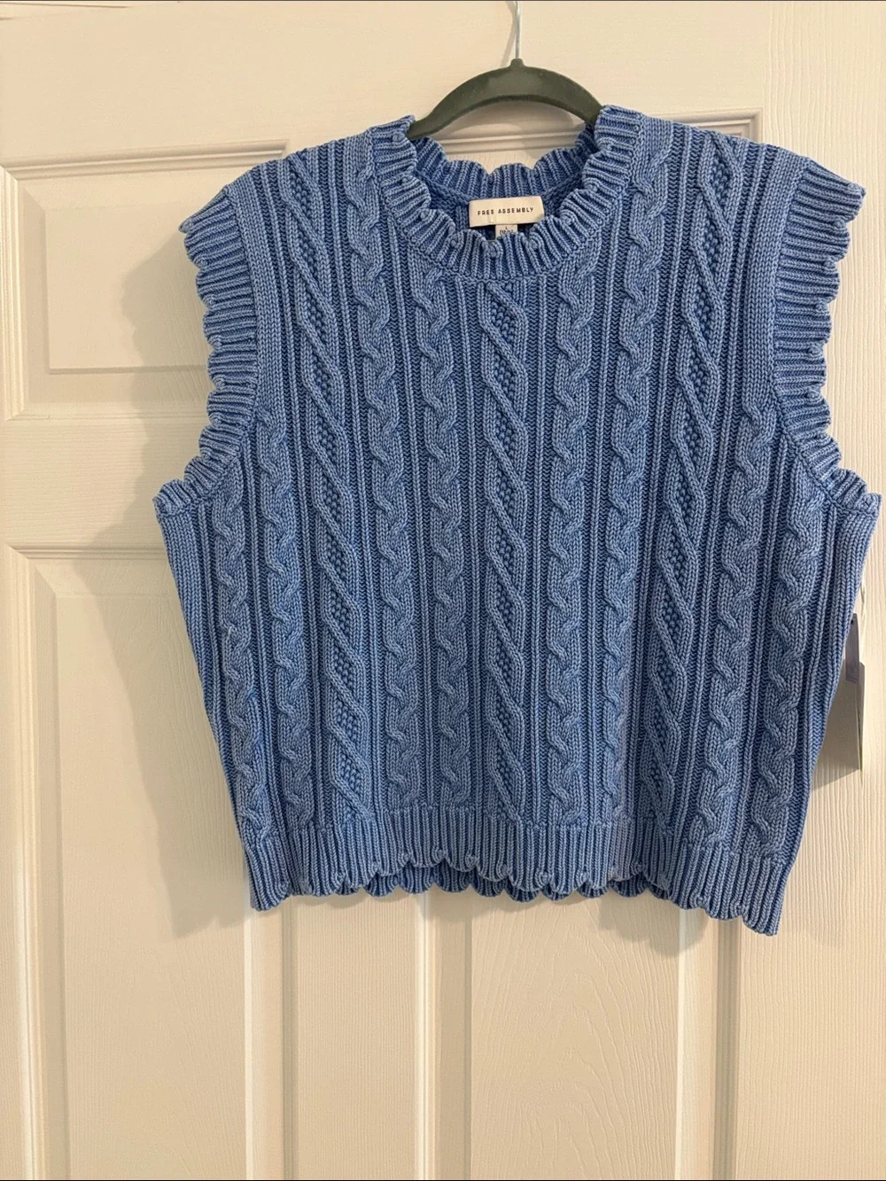 Cable Knit Sleeveless Sweater Vest - Light Blue - Picture 1 of 5